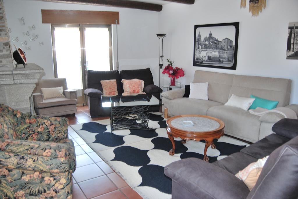 Casa Rural La Cuadraá Linares de Riofrío Esterno foto